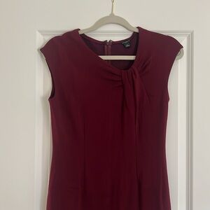 Ann Taylor burgundy sleeveless dress